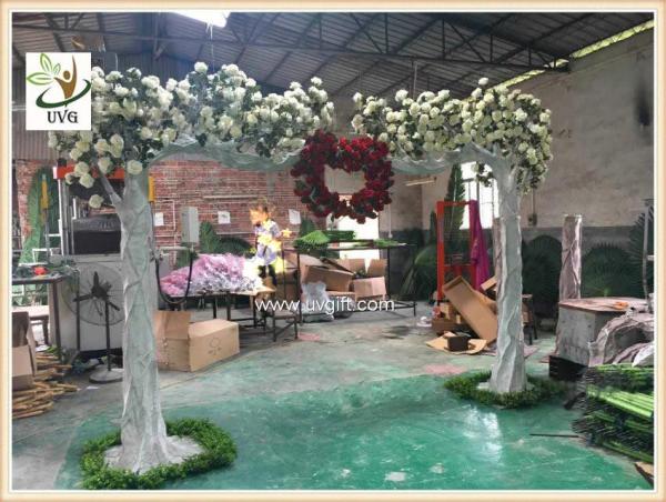 UVG CHR139 white artificial flowering trees in silk rose branhces for party background decoration