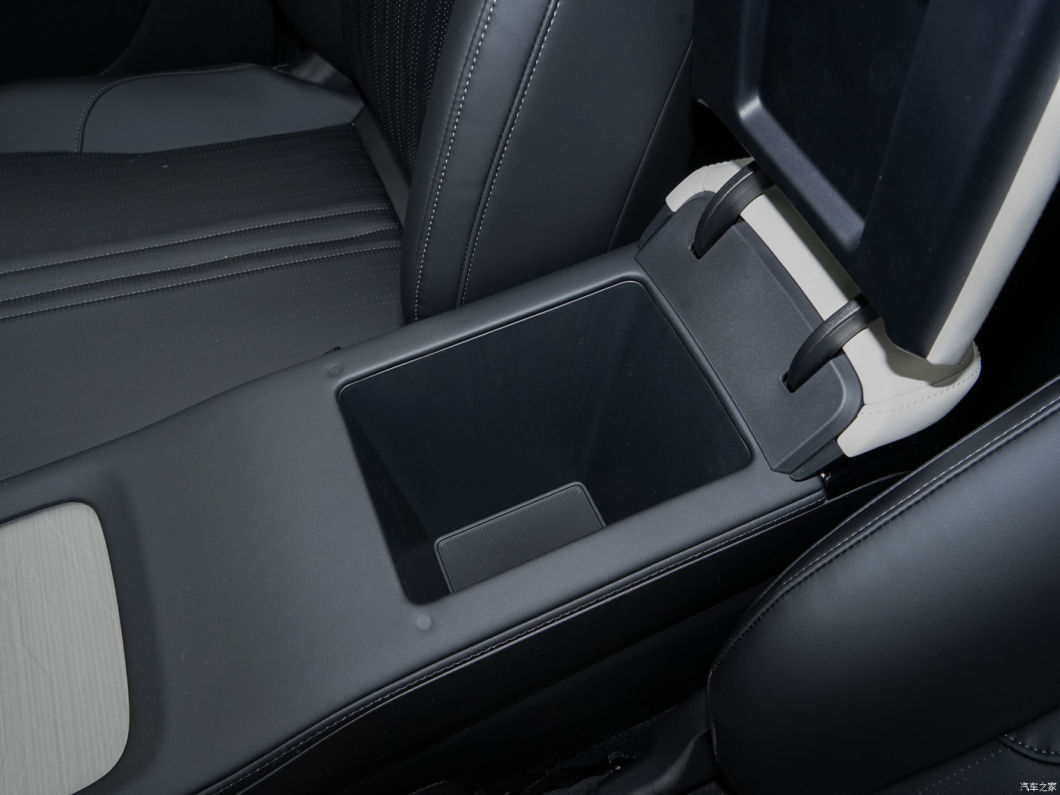Geely Galaxy L7 2023 1.5t Dht 115km Air PRO Plus Max Гибридный внедорожник LHD с левым рулем