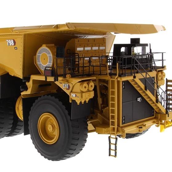 Diecast Masters 1:50 CAT 798AC Super Large Mining Haul Truck Die-cast Model 85671