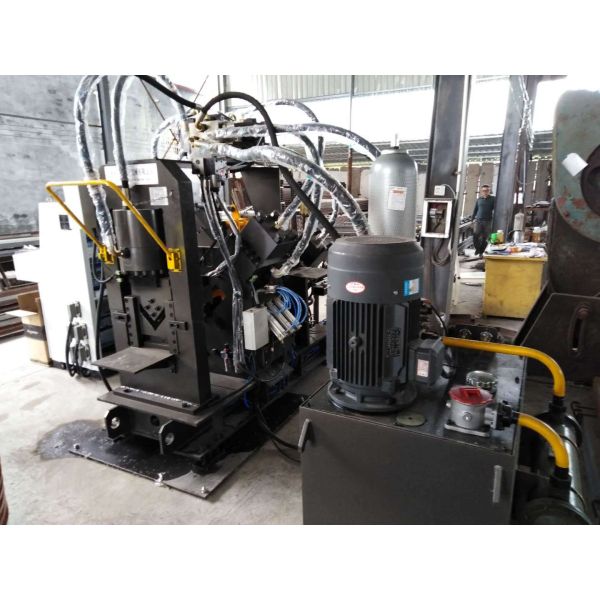 3-In-1 CNC Steel Punching Processing Line For Angle Steel Flat Bar Channel Steel 3 Punches Per Side