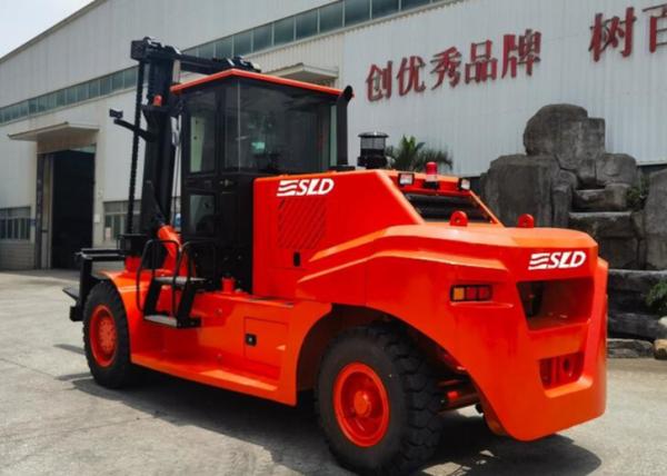 Boost Your Warehouse Productivity High Capacity Forklift Featuring Fork Positioner And Tire Prong