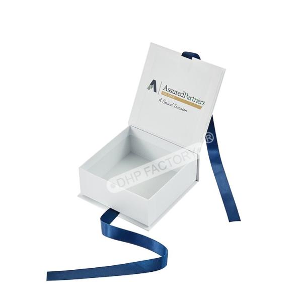 Boîtes cadeaux blanches durables avec couvercles magnétiques Box d'emballage de bijoux