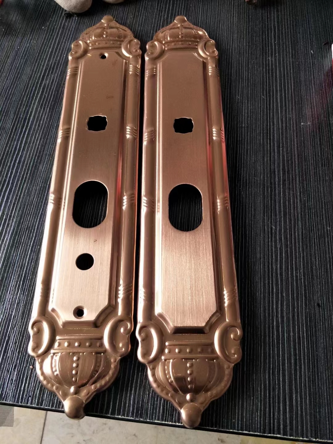 Mini Industrial Continuous Coating Machine For Door Lock Accessories Scratch Proof Finishing Equipment