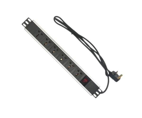 220 250V 50 60Hz 19 Inch Rack PDU , Universal Socket Tool 2500W Max Output Power