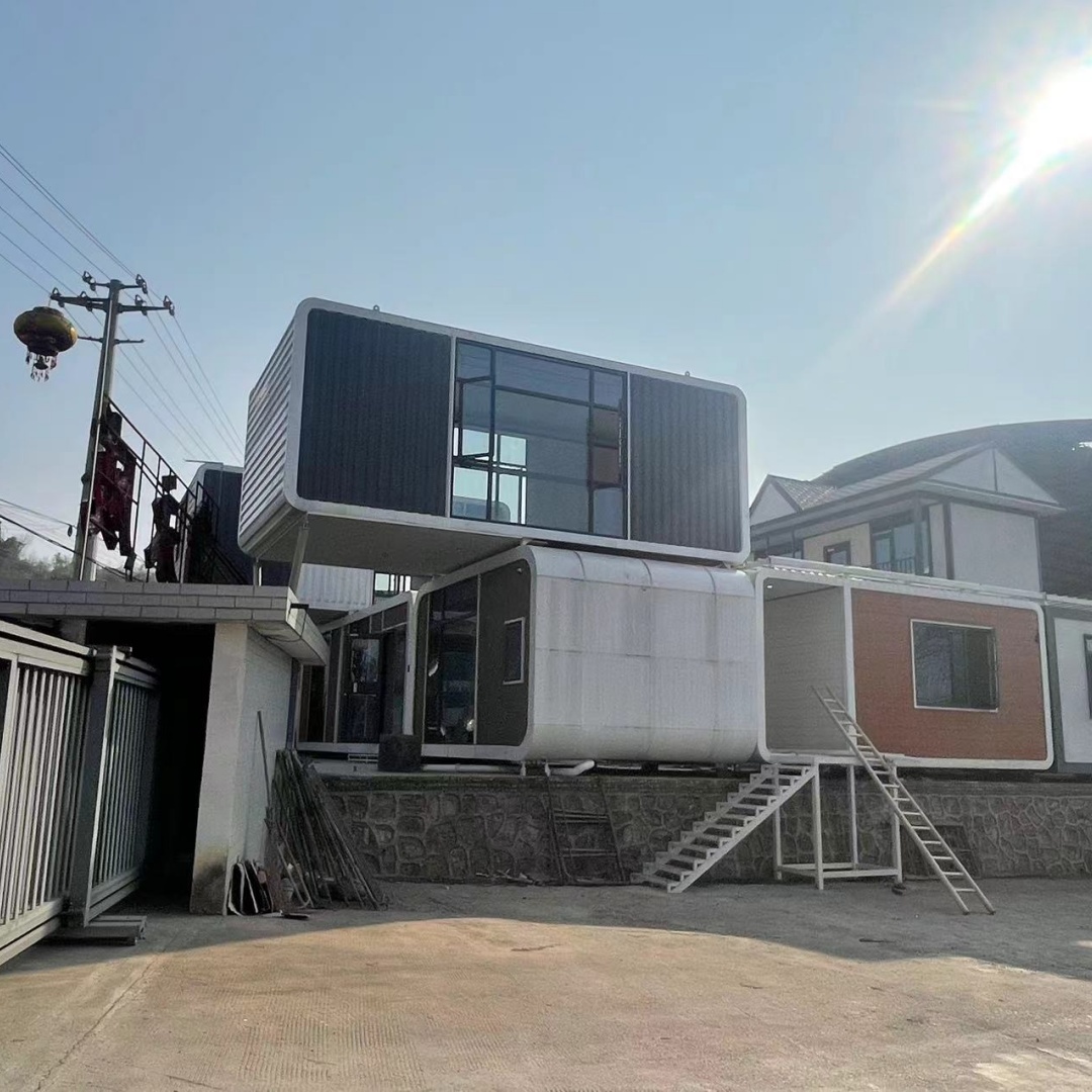 Easy Flat-Pack Assembly Prefab Tiny Cabin Steel Structure Sandwich Panel Greenhouse with Bird Apple Container House Growth Cabin