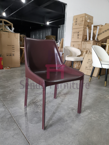 Upholstered Tanned Leather Saddle Leather Chair Hotel Usage With Mini Armrest