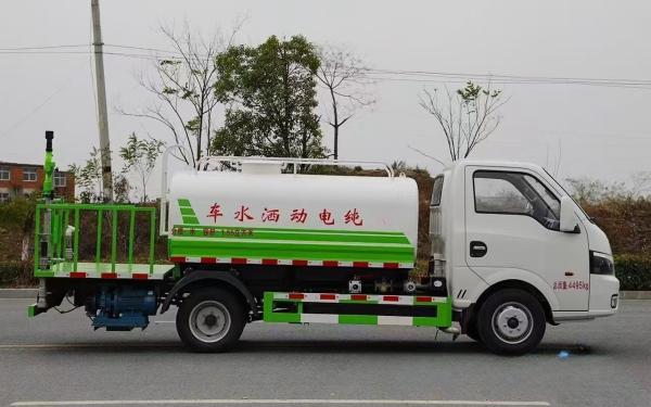 Dongfeng 4x2 5000l Water Tanker Trucks 5m3 Water Truck