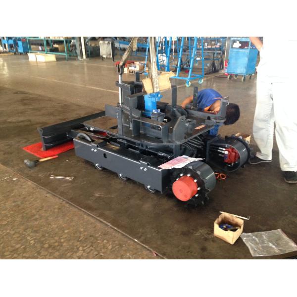 2350rpm 2 Ton Mini Excavator , 3km/H Mini Crawler Excavator