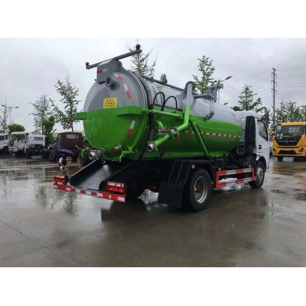 Dongfeng 8cbm Vacuum Suction Truck Price The Factory Sells Suction Trucks, Suction Trucks and Manure Sludge Trucks.