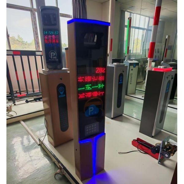 IP55 2 Way LPR Parking System , Automatic Vehicle License Plate Recognition
