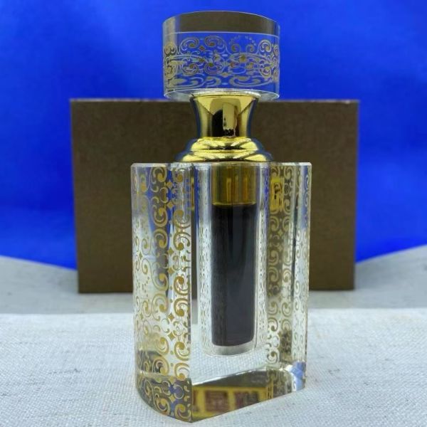 Rich Scent Profile OUD Agarwood Raw Material Essential Oil Distillation Luxury Perfume Blends