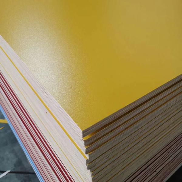 Plywood laminado con melamina de 16 mm, con fachada blanca