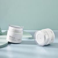 50g de crème à vide blanche, un ajout élégant et pratique à la routine de beauté.
