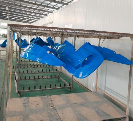 UV Protection Fiberglass Tractor Parts Frp Tractor Hood Lightweight ISO9001