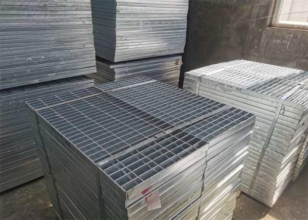 Anti Corrosion Aluminum Walkway Grating Platform For Highway Guardrail