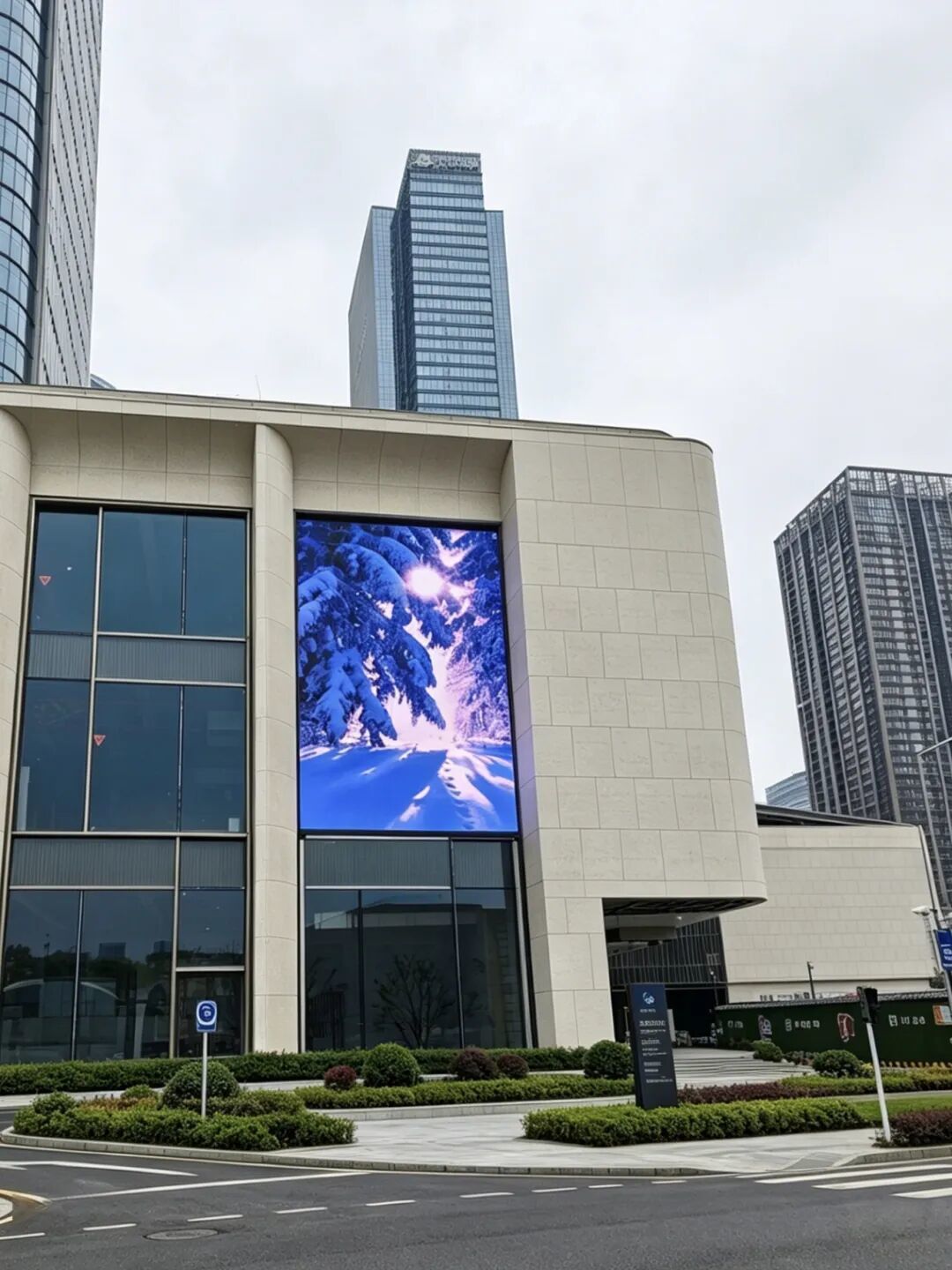 Energy Saving Aluminum Advertising Outdoor LED Screen High Brightness LED Display