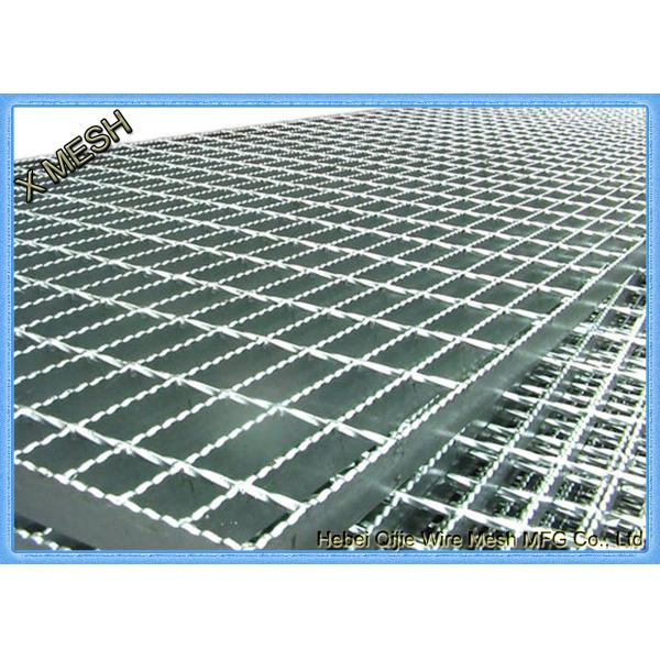 Hot Dipped Galvanized Steel Grating Serrated Welded For Platforms 25 X 3.0 Mm Type