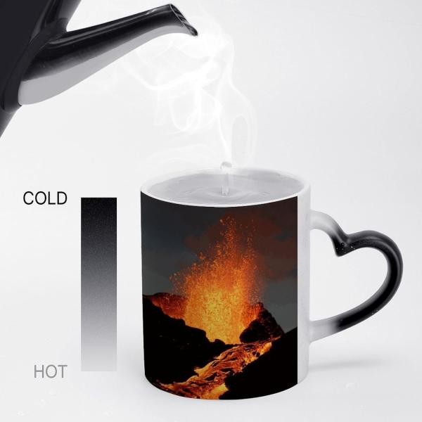 Copo de café de cerâmica sensível ao calor Copo de descoloração com alça em forma de coração Presentes caneca de mudança de calor