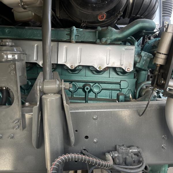 Used Sinotruck HOWO 371 380 400 430HP 6X4 Tractor Truck Head with Manual Transmission