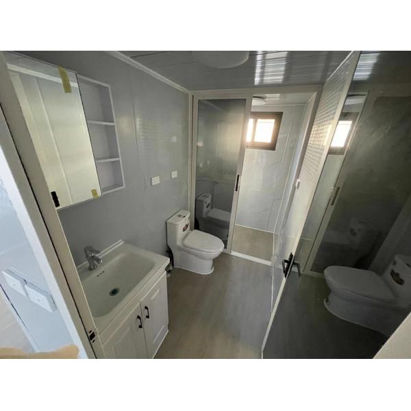 European Brief Style Mobile  Prefabricated Expandable Container House for Spacious Peaceful Study Rooms