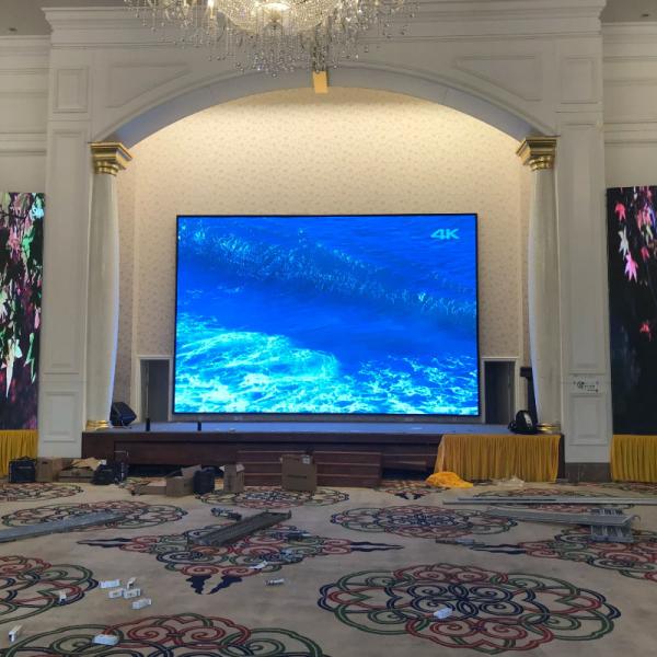 Гигантский автомобильный светодиодный дисплей HD WIFI CMS светодиодный дисплей видеостень для рекламы