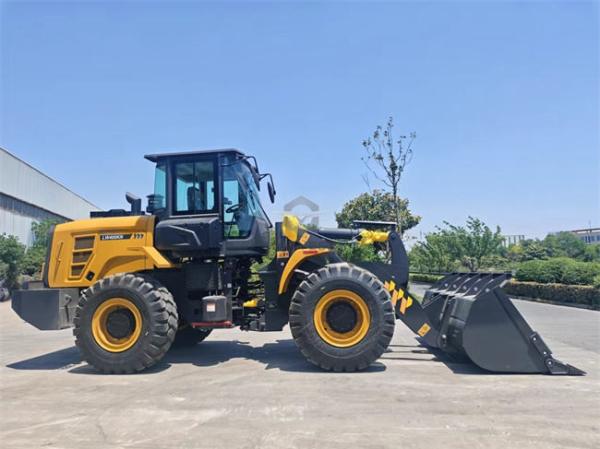 Carregador de rodas de 4 toneladas LW400KN com balde de rocha de 2,4m3 para venda na Somália
