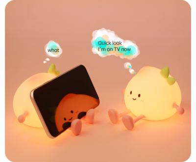 Dernière lumière de nuit de silicone de pêche rechargeable pour la protection des yeux lampe de chevet pour chambre de bébé