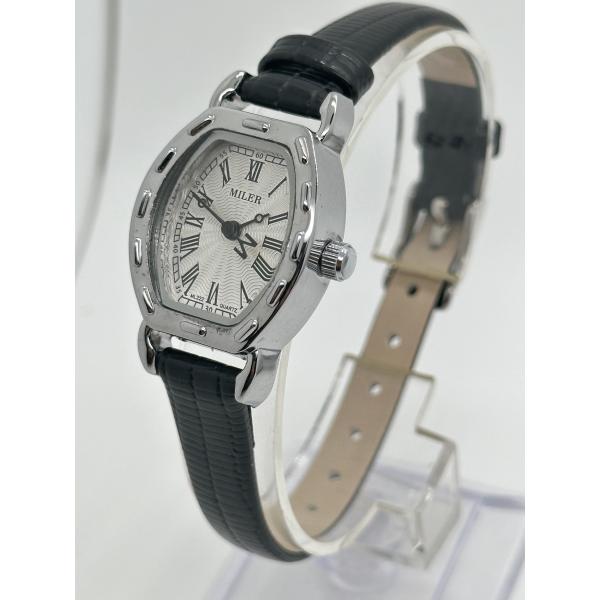 Белые аналоговые Lady Quartz Watch Модные черные кожаные часы