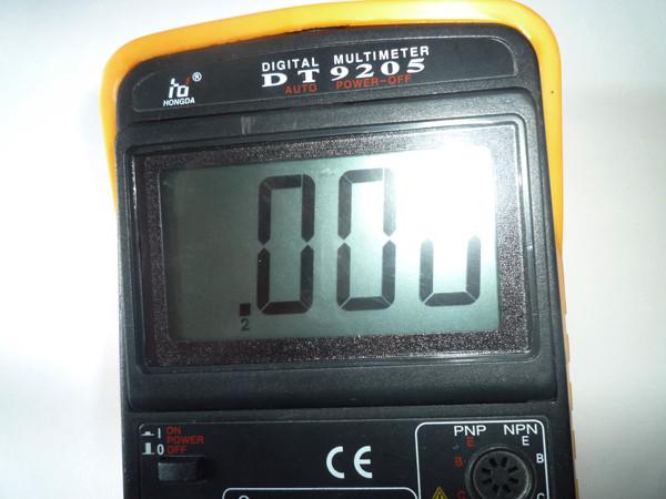 Estábulo de dobramento Handheld do multímetro digital DT9205 do autorange da C.C./C.A.