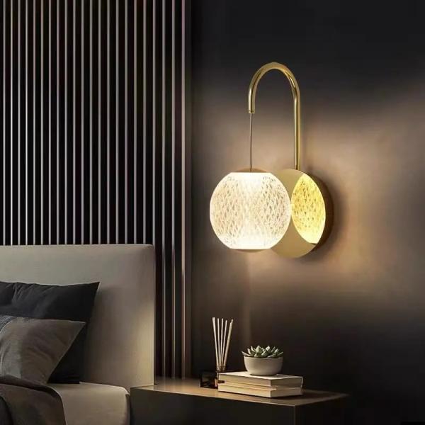 Modern Light Luxury Dragon Bead Restaurante Lámpara esférica Dormitorio Lámpara de pared Villa Escalera giratoria Lustrero Loft Lustrero compartido