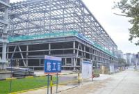 Voladura de arena gris de acero del color de la estructura 5000㎡ de H del taller prefabricado de la forma