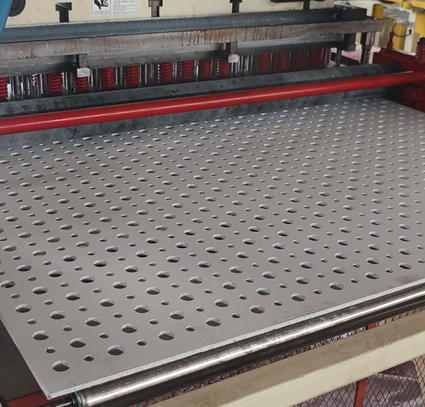 160 Tons Pressure 11 KW Power Hole Perforating Machine for MDF Panel with Multiple Hole Shapes