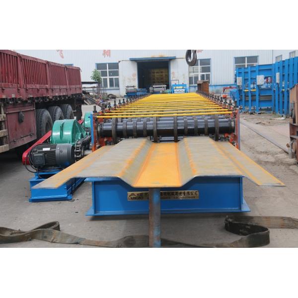 Gear Drive 2 Mm Thick Sandwich Panel Roll Forming Machine / Metal Car Panel Making Machine