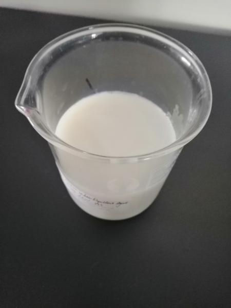Agente antiestático do impermeabilizante para a matéria têxtil que tinge o líquido branco leitoso