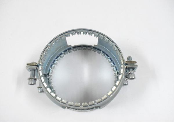 Brides de tuyau résistantes de collier de poignée d'accouplements, bride de tuyau réglable de vis de quatre ceintures
