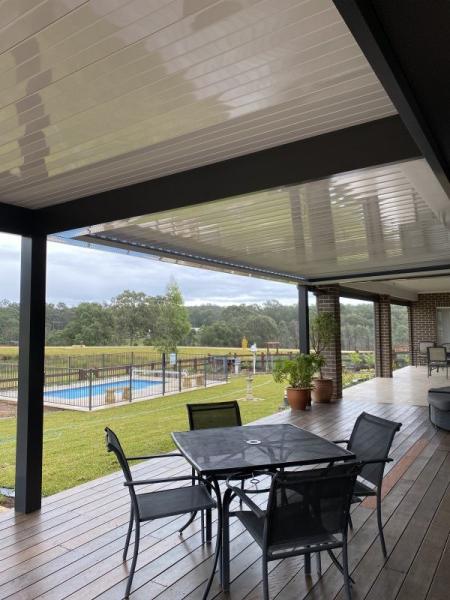 Industrial Outdoor Aluminium Pergola Waterproof Powder Coating Optional Thickness