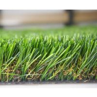 Résistant UV semblant naturel de gazon de tapis artificiel extérieur d'herbe