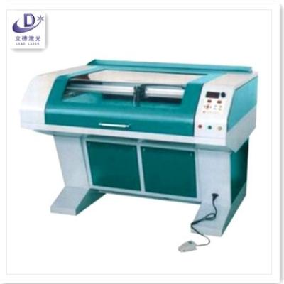 Acrylic Wooden CO2 Laser Engraving And Cutting Machine 10 mm Cutting Thickness