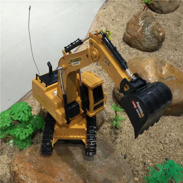 Indoor-Outdoor Electric Remote Control Excavator Toy with Music and Lighting 10 Channel