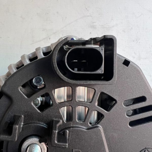 Premium Alternator for Yutong Buses with SAIC Engines | PN: 3701-02670