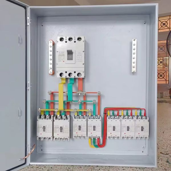 IP55-rated Stainless Steel Electrical Distribution Box 380V Power Distribution Cabinet for Outdoor Industrial Use