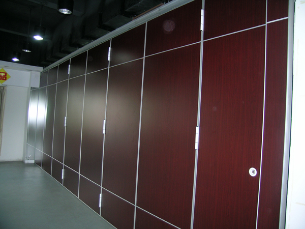 Top Hanging 65mm THK Panel Folding Internal Doors