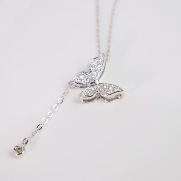 Elegant French Retro Style 18K Gold Pendant Necklace Butterfly Design Luxury Lab Grown Diamond Jewelry VVS Clarity IGI Weddings