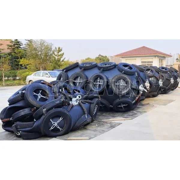464kN Pneumatic Rubber Fenders P50-1525 For Ship / Dock Protection
