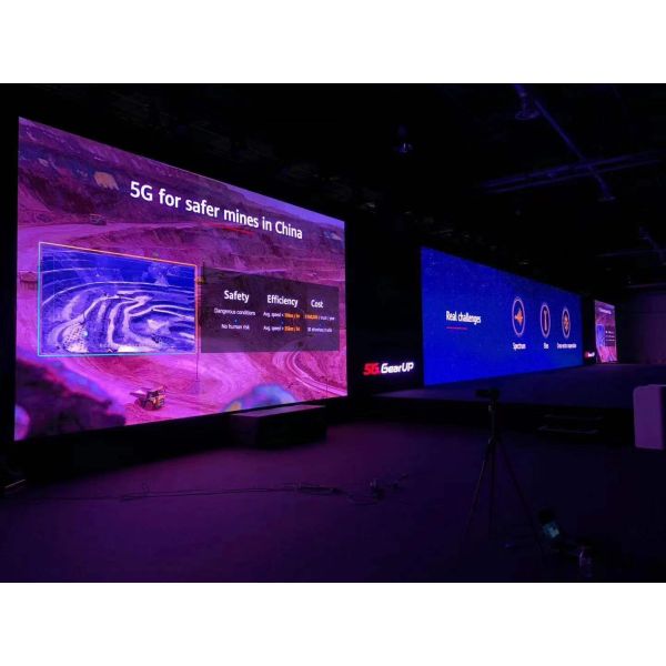 P3.9 Indoor Rental LED Screen 800 Nits / 500 Nits LED Rental Display Built In Flash Memory