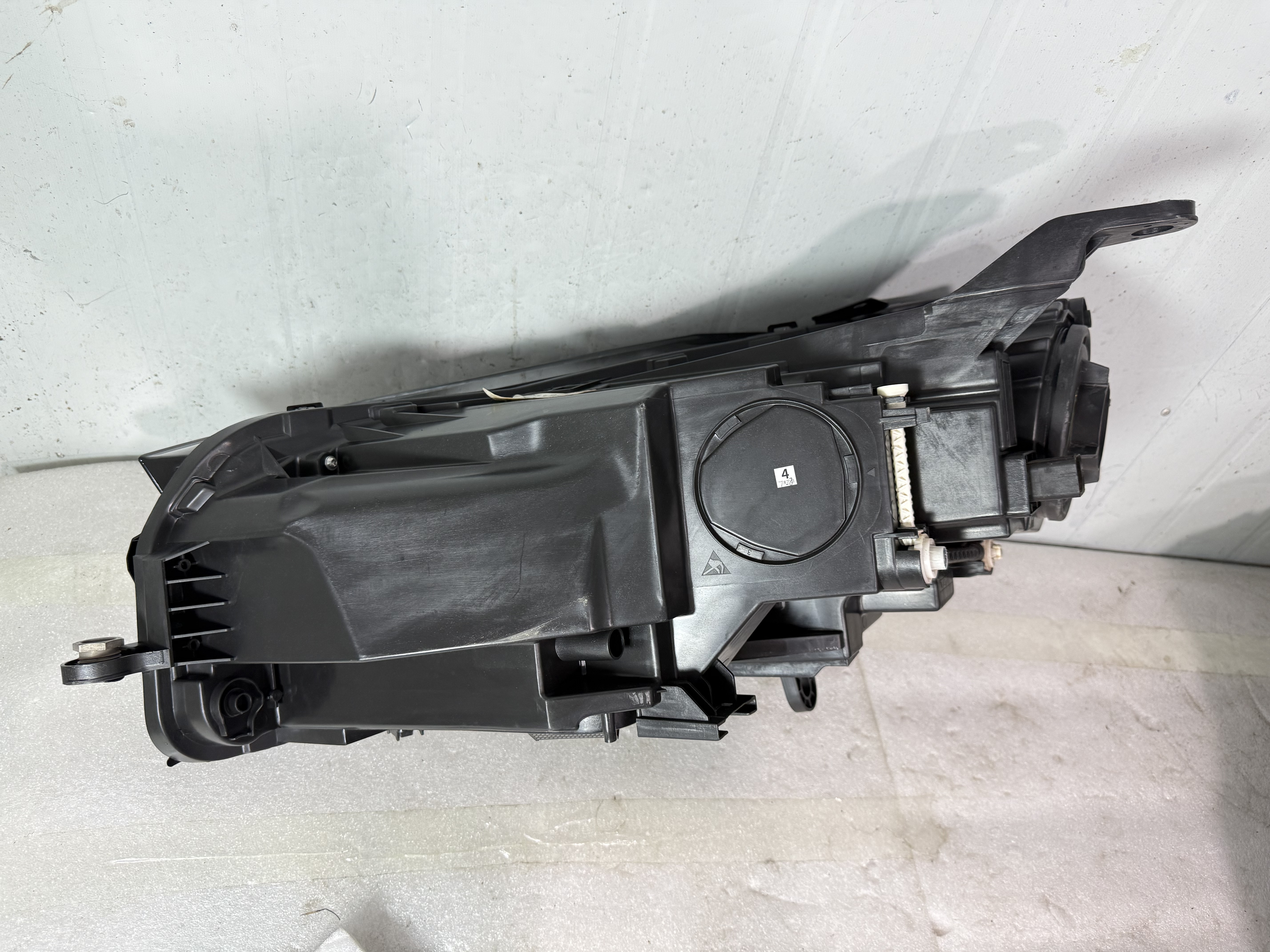 2019- 2022  GLE167 right headlight part number: A167 9 06 5608