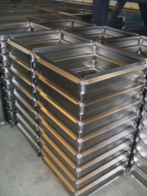 Metal que dá forma a máquinas, molde concreto que forma máquinas