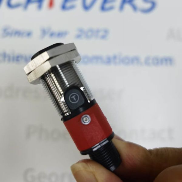 Leuze  FT328.34P-M12 Energetic Diffuse Photoelectric Sensor