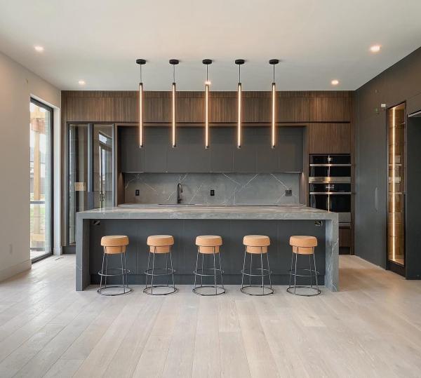 Solid Light Brown Ash Wood Kitchen Cabinets with Luxury Designs Stainless Steel Countertop & Sink for Apartment Kitchen