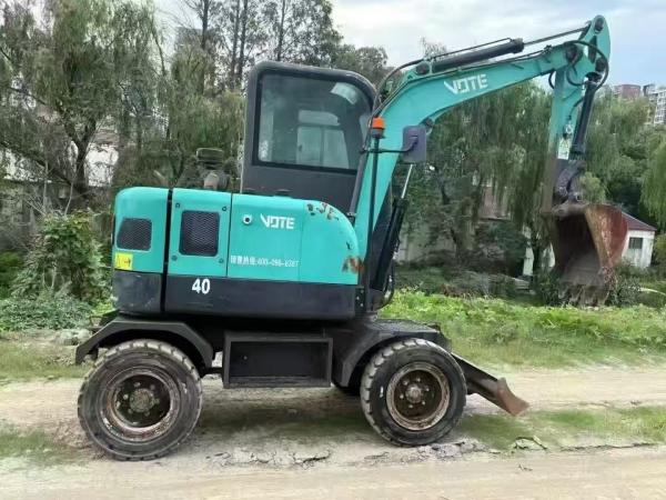 4-Ton Mini Excavator Used Crawler Excavator with 60L Fuel Tank  75L Hydraulic Reservoir